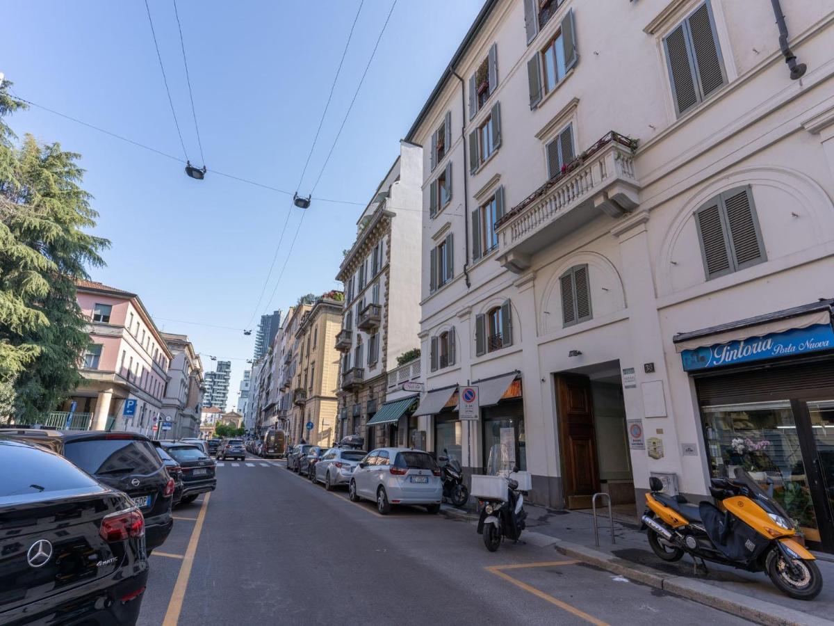 The Best Rent - Gorgeous Two-Bedroom Apartment In Porta Nuova District Milan Luaran gambar
