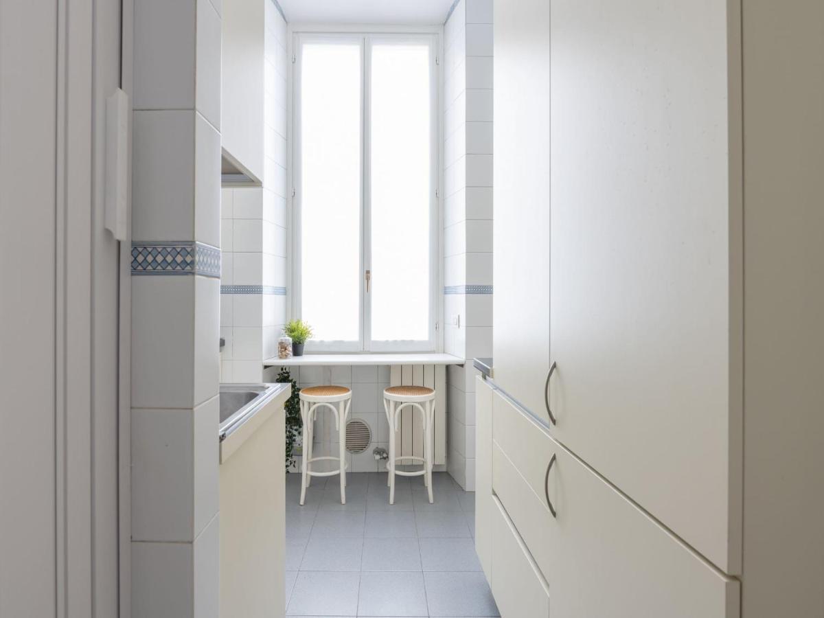 The Best Rent - Gorgeous Two-Bedroom Apartment In Porta Nuova District Milan Luaran gambar